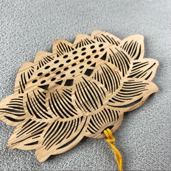 Wood Bookmark ~ Cutout Design in an Elegant Flower ~ Brand New - Picture 5 of 7